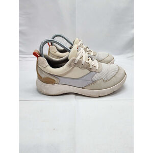 Clarks Wavewalk Lace Up Athletic Sneakers Beige Womens Size 7.5 Used